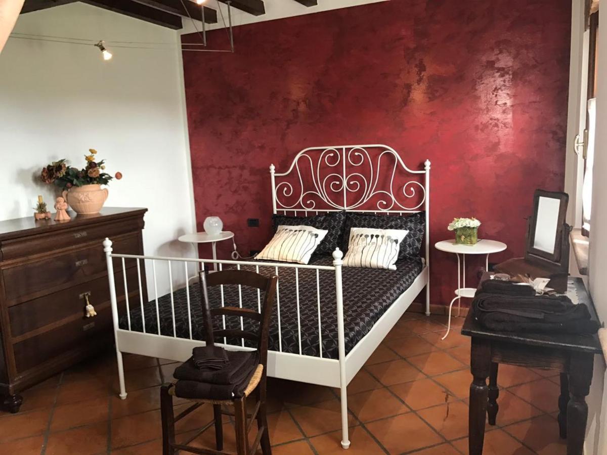 B&B Il Martin Pescatore Bagnolo San Vito Exterior foto