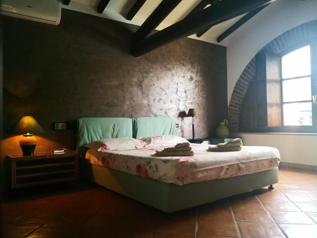 B&B Il Martin Pescatore Bagnolo San Vito Exterior foto